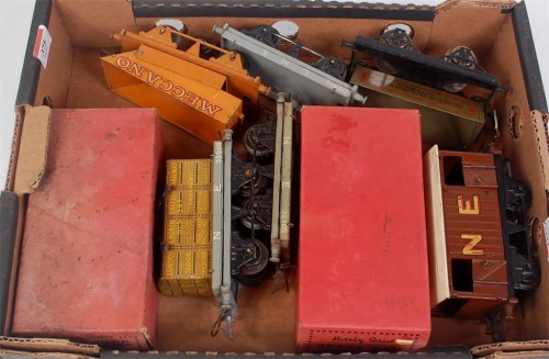 Lot 375 - 6x Hornby prewar wagons including NE flat with...