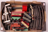 Lot 317 - A large tray of Hornby items including 8...