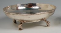 Lot 625 - A George V silver shallow bowl on stand, the...