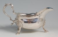 Lot 653 - A Goldsmiths & Silversmiths Co silver...