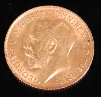 Lot 125 - Great Britain, 1914 gold half sovereign,...