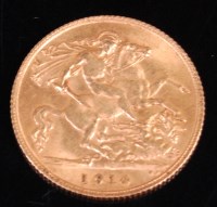 Lot 125 - Great Britain, 1914 gold half sovereign,...