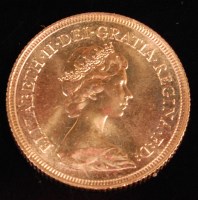 Lot 138 - Great Britain, 1981 gold full sovereign, Queen...