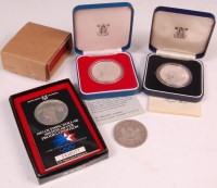Lot 220 - 5 various silver coins to include; 1953...