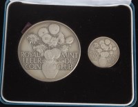 Lot 284 - A Royal Mint Fluer-De-Coin membership medal...