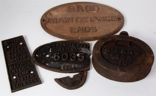 Lot 38 - Tray containing BR (E) maintenance ends plate...