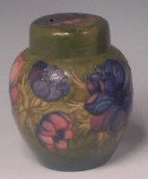 Lot 93 - A modern Moorcroft Hibiscus pattern pottery...