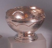 Lot 104 - An early 20th century sterling silver pedestal...