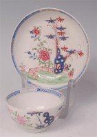 Lot 378 - A Lowestoft porcelain teabowl and saucer,...