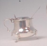 Lot 418 - An Edwardian silver preserve pot and cover, of...