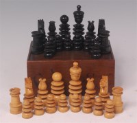 Lot 566 - An early 20th century St George Pattern chess...