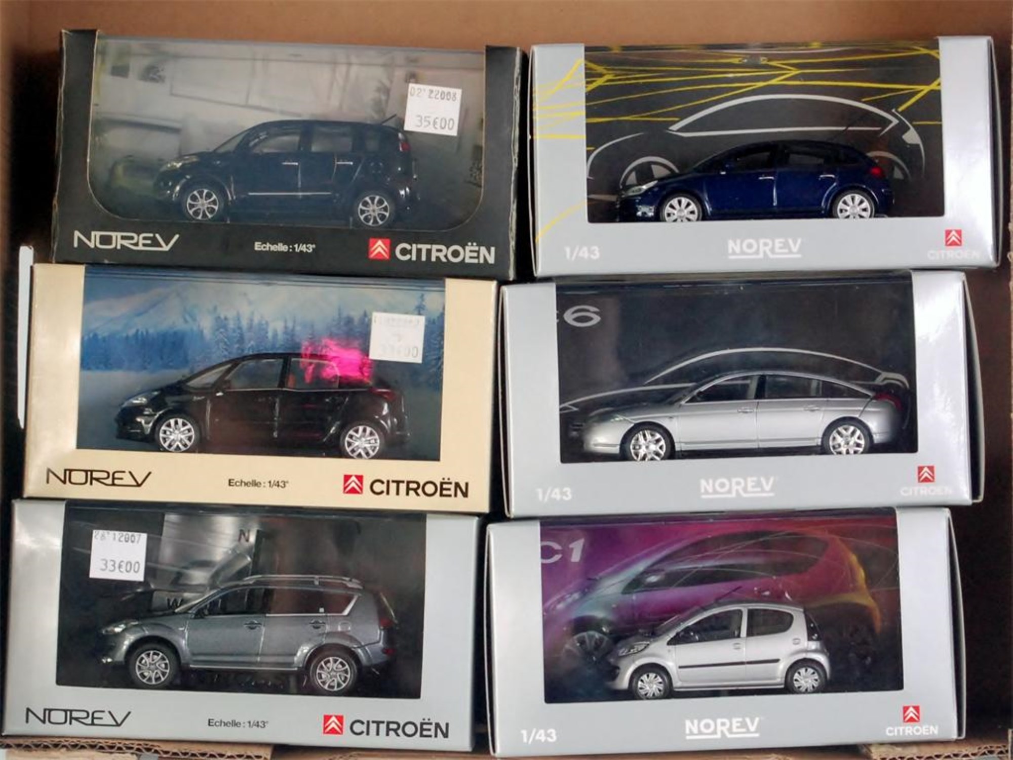 Lot 2562 - Norev, 1/43 scale Citroen car group, all in