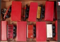 Lot 391 - 7x Hornby boxed postwar wagons including...