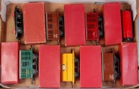 Lot 392 - 7x Hornby boxes postwar wagons including...