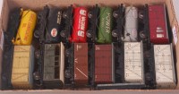 Lot 622 - 13 Hornby Dublo D1 wagons including SR meat,...