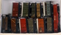 Lot 661 - 12 Hornby Dublo D1 wagons all with metal...