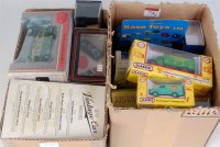 Lot 774 - 2 boxes containing approx 30 OO vehicle models...