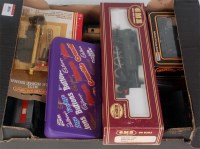 Lot 806 - Triang silver/red 4008 TC diesel locomotive,...