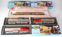 Lot 807 - An Athearn H0 American outline 3305, 3325,...