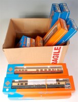 Lot 813 - Roco H0 42705, 4274, 54235A and 54236B coaches,...