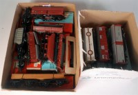 Lot 814 - 10 various Marklin H0 wagons in red and blue...