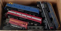 Lot 831 - Tray containing 8 Triang TC series coaches...