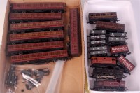 Lot 985 - 2 Graham Farish N gauge tank engines, 10...