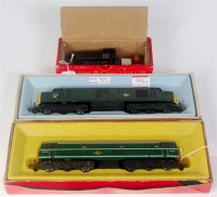 Lot 993 - A Triang R253 dock shunter black No. 5, with...