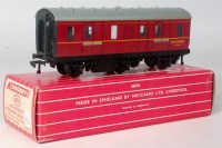 Lot 685 - A Hornby Dublo super detail 4076 six-wheeled...