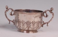 Lot 493 - A George III silver porringer, having applied...