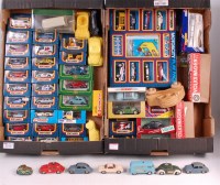 Lot 2512 - Mixed modern issue and playworn diecasts to...