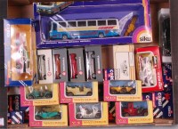 Lot 2578 - 30+ mixed modern issue diecasts and plastic...