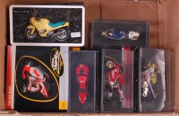 Lot 2599 - 9x 1/24 scale replica models of racing...
