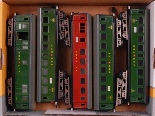 Lot 565 - 5x Buco SBB/CFF bogie coaches including 3x...