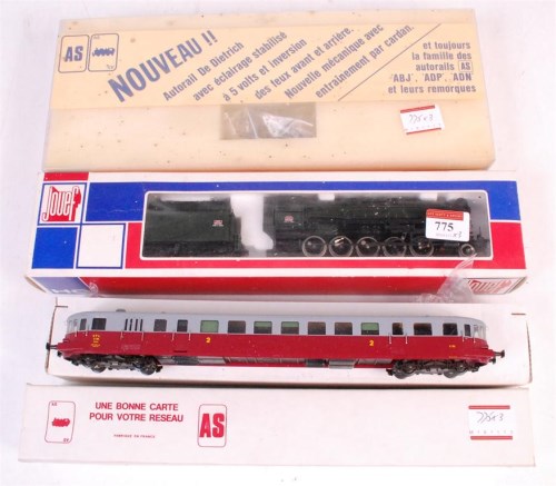 Lot 775 - A Jouef 8265 SNCF 2-10-0 engine and tender...