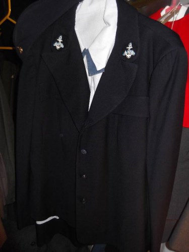 Lot 635 - A US Navy Waves uniform with tunic, skirt,...