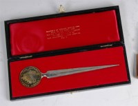 Lot 133 - A cased Stuart Devlin silver paperknife,...