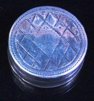 Lot 154 - A George III silver pill box, of circular form,...