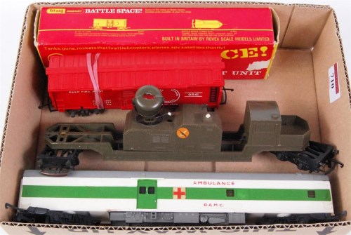 Lot 710 - Triang 'Battle Space' R249 Exploding car red...