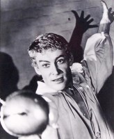 Lot 134 - Angus McBean - Peter O'Toole as Hamlet, at The...