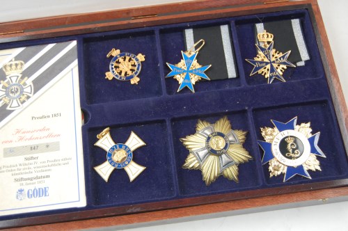 Lot 586 - German Imperial GODE replica set of Orders