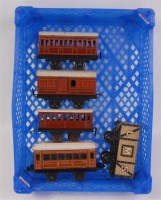 Lot 301 - A small tray containing a Bub GN 1st/3rd coach...