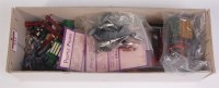 Lot 331 - A small box of assorted 0 gauge accessories...