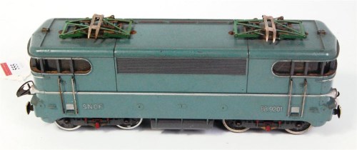 Lot 555 - A French Hornby 12 volt DC cast bodied...