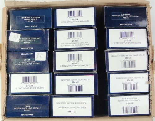 Lot 783 - 15 assorted boxed Bachmann wagons to include...