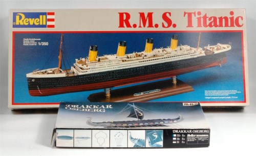 Lot 1504 - Revell, H-5611 RMS Titanic 1:350 scale plastic...