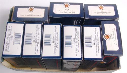 Lot 719 - 9 Bachmann wagons, 5 various hoppers, 3 MEA...