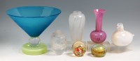 Lot 5 - A small collection of mostly modern art glass,...