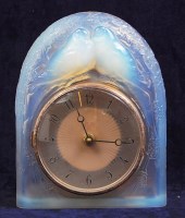 Lot 150 - A Rene Lalique Deux Colombes frosted and...