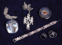 Lot 159 - A small collection of Poole and Eleanor Paxon...